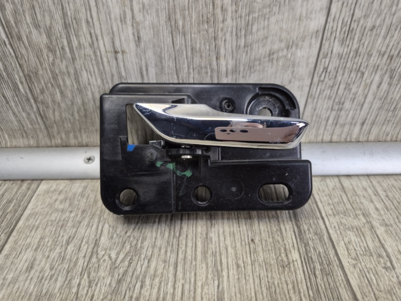 Ручка двери внутренняя передняя левая DODGE JOURNEY 08-20 2008 3.5 EGF 68043747AA Б/У