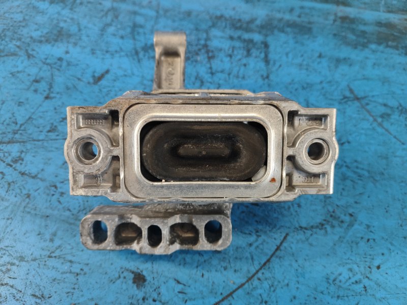 Подушка двигателя правая TIGUAN 08-17 2017 2.0 CCTA