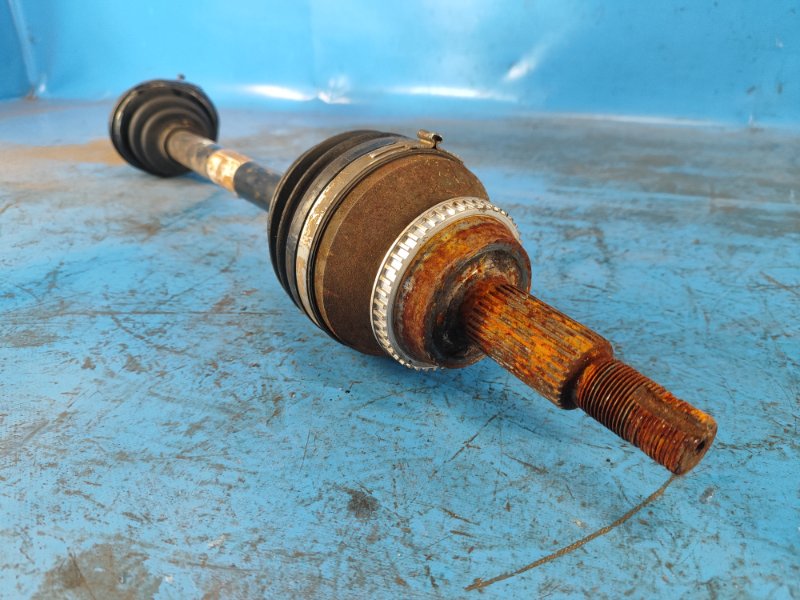 Привод передний правый TOYOTA SIENNA 11-16 3.5 2GR-FE Привод передний правый TOYOTA SIENNA 11-16 3.5 2GR-FE