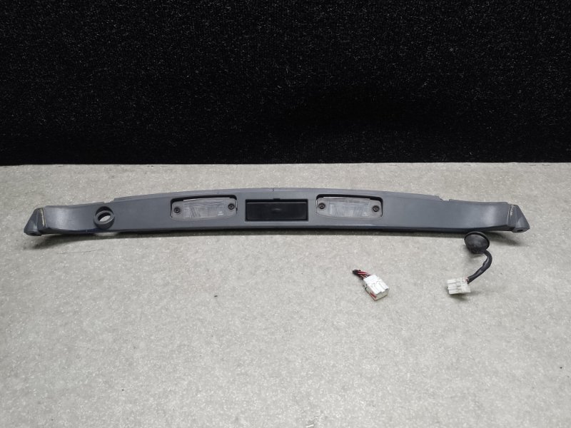 Панель подсветки номера HYUNDAI SONATA YF 10-14 92520-3S010 Б/У