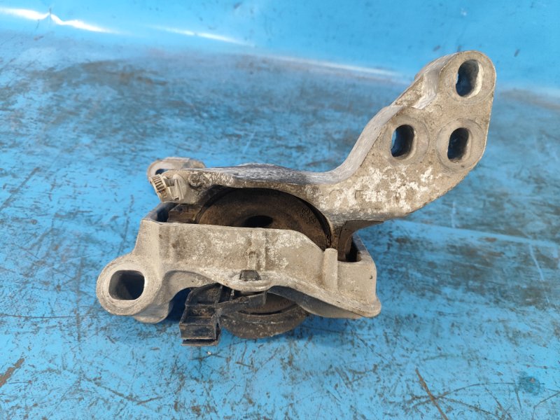 Подушка двигателя CX-5 (KF) 16-21 Подушка двигателя CX-5 (KF) 16-21