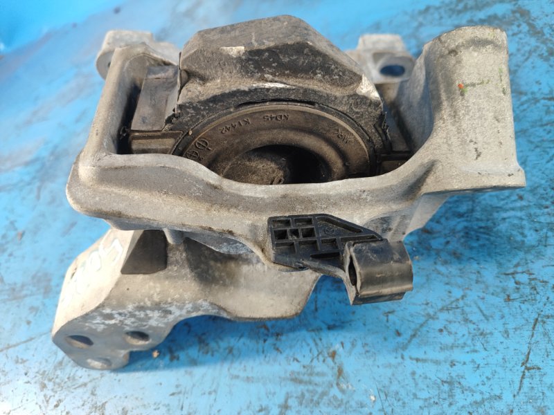 Подушка двигателя CX-5 (KF) 16-21 Подушка двигателя CX-5 (KF) 16-21