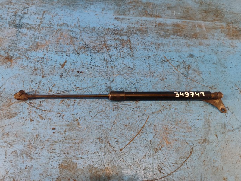 Амортизатор крышки багажника правый VOLKSWAGEN TIGUAN 08-17 2017 2.0 CCTA 5N0827550D Б/У