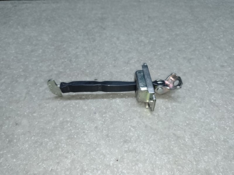 Ограничитель двери задний левый TOYOTA PRIUS 16- Ограничитель двери задний левый TOYOTA PRIUS 16-