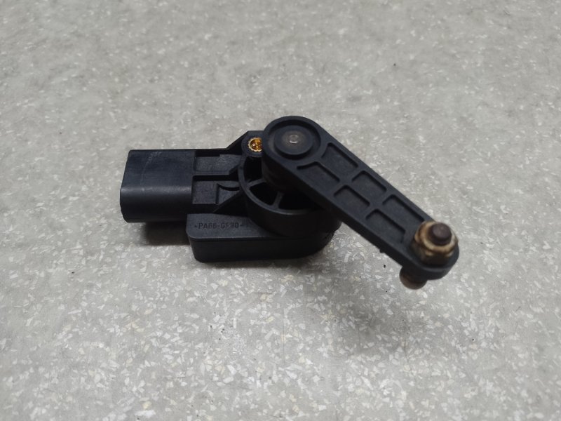 Датчик положения кузова MURANO Z50 02-07