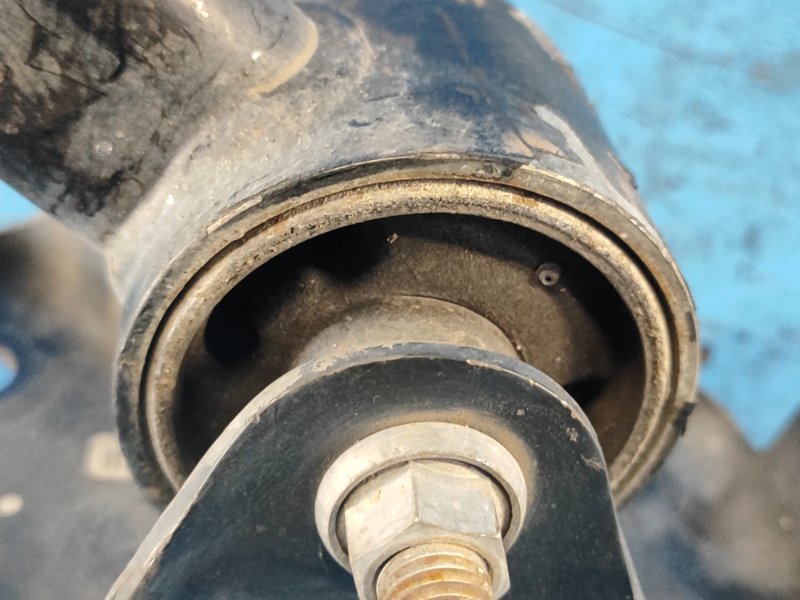 Рычаг задней подвески продольный левый RENEGADE (BU) 14- 2015 2.4 ED6 Рычаг задней подвески продольный левый RENEGADE (BU) 14- 2015 2.4 ED6