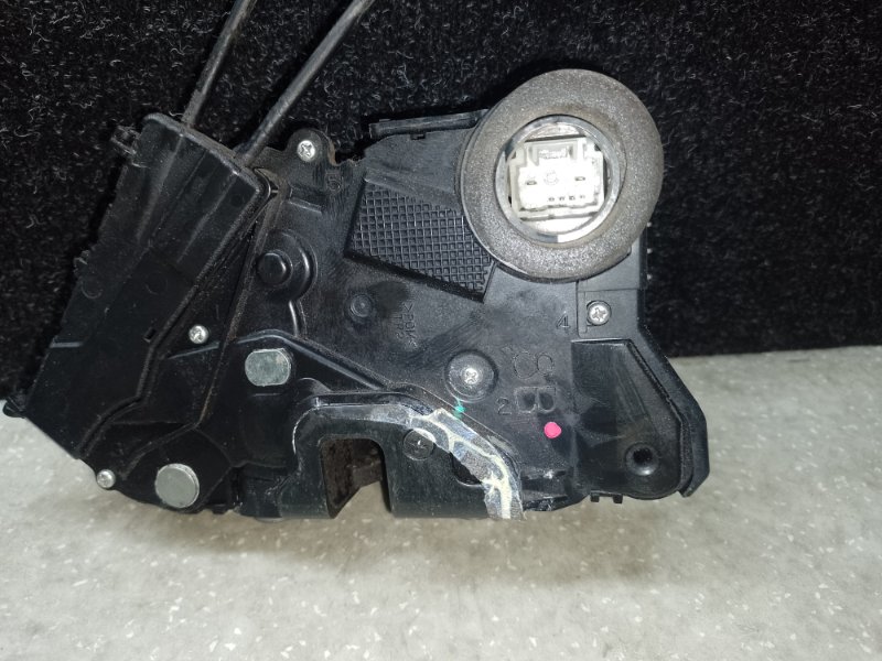 Замок двери передний правый LEXUS GS350 GS300 05-11