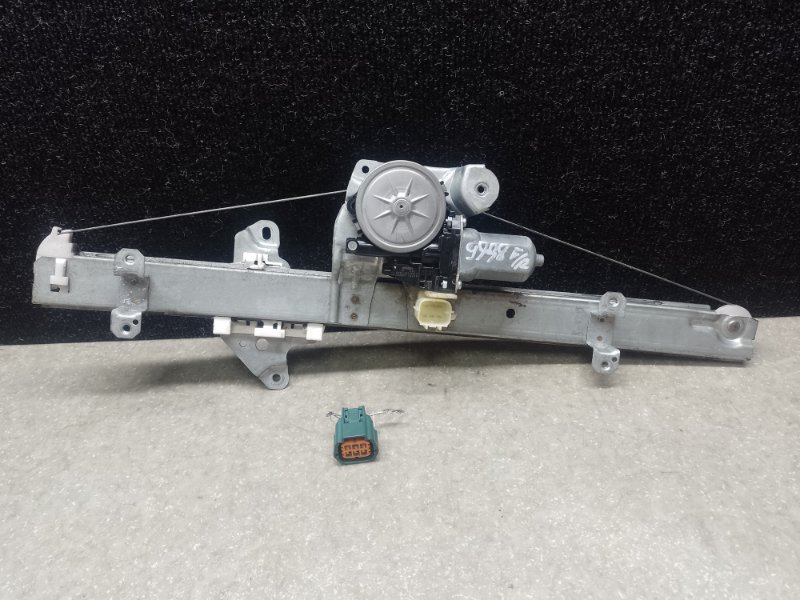 Стеклоподъемник передний правый X-TRAIL/ROGUE T32 13-20 2016 2.5 QR25DE Стеклоподъемник передний правый X-TRAIL/ROGUE T32 13-20 2016 2.5 QR25DE