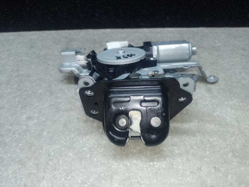 Замок крышки багажника NISSAN X-TRAIL/ROGUE T32 13-20 2.5 QR25DE