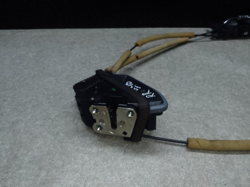 Замок двери задний правый X-TRAIL/ROGUE T32 13-20 2016 2.5 QR25DE