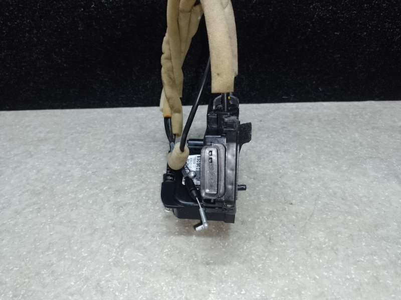 Замок двери задний правый X-TRAIL/ROGUE T32 13-20 2016 2.5 QR25DE