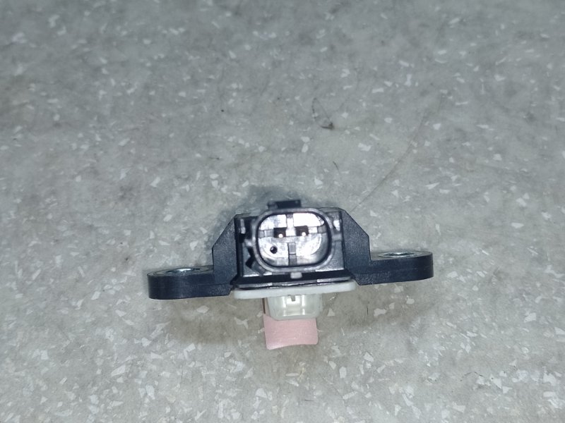 Датчик удара передний NISSAN X-TRAIL/ROGUE T32 13-20 2.5 QR25DE Датчик удара передний NISSAN X-TRAIL/ROGUE T32 13-20 2.5 QR25DE