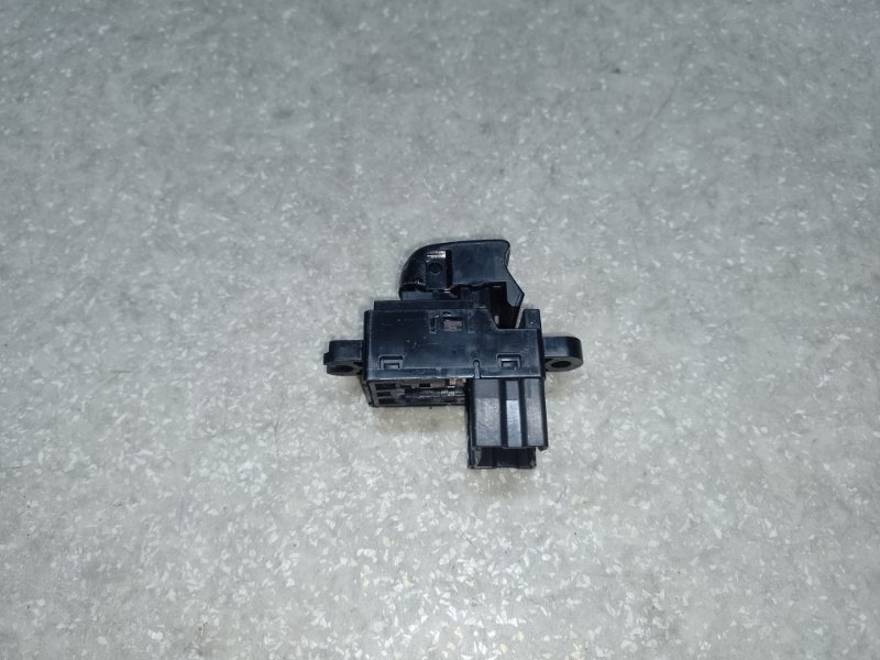 Кнопка стеклоподъемника задняя X-TRAIL/ROGUE T32 13-20 2016 2.5 QR25DE