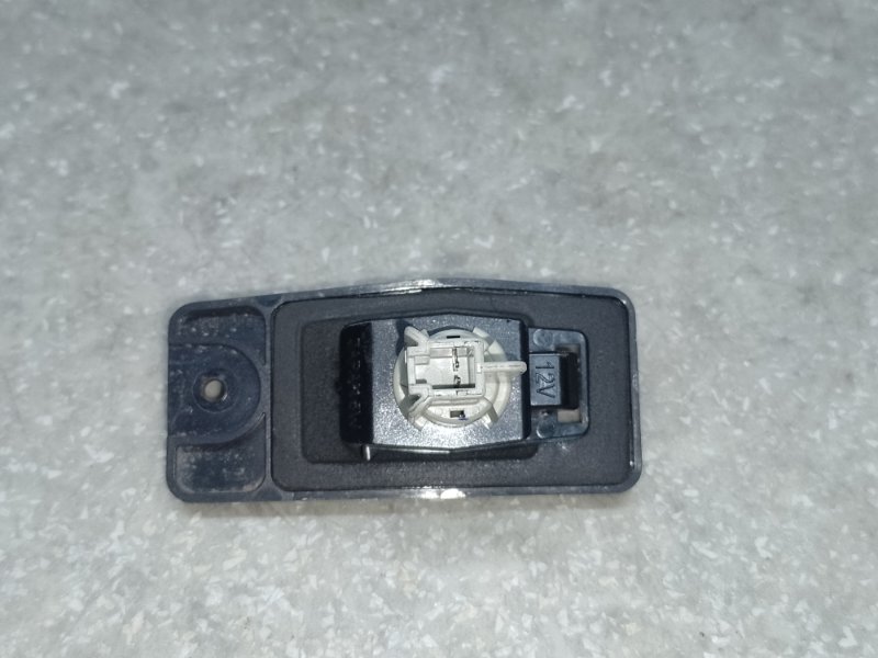 Подсветка номера X-TRAIL/ROGUE T32 13-20 2016 2.5 QR25DE