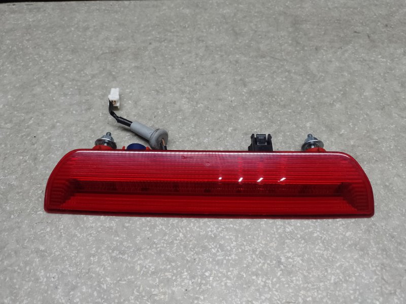 Стоп-сигнал NISSAN X-TRAIL/ROGUE T32 13-20 2016 2.5 QR25DE 26590-4BA0A Б/У