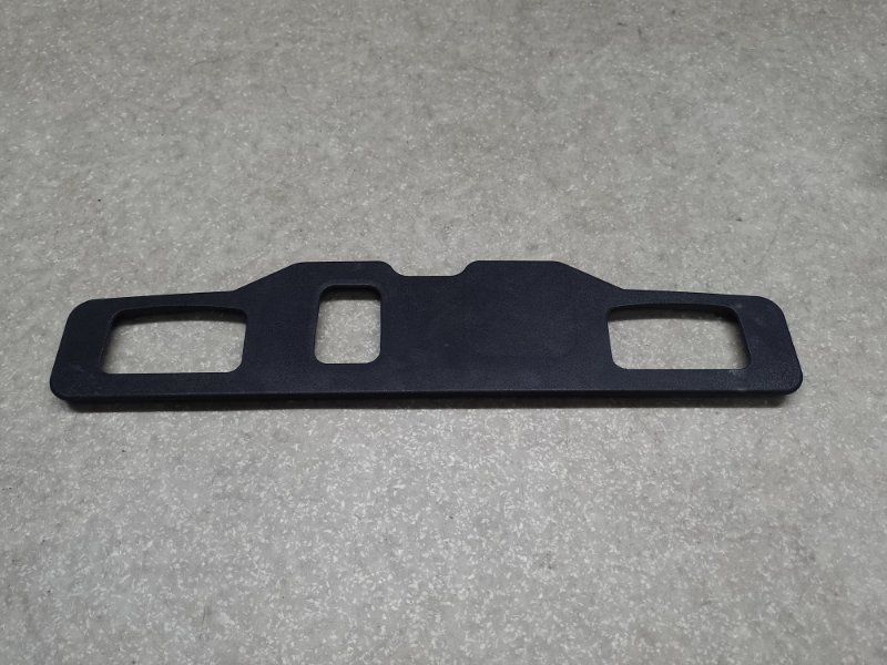 Панель подсветки номера NISSAN X-TRAIL/ROGUE T32 13-20 2016 2.5 QR25DE 90914-4BA2A Б/У