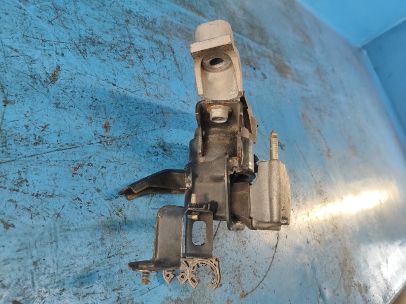 Подушка двигателя HS250H (ANF10) 09-12 2009 2.4 2AZFXE