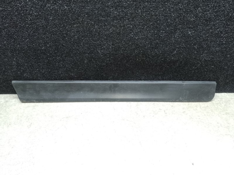 Накладка двери задняя левая NISSAN X-TRAIL/ROGUE T32 13-20 82877-4CE0A Б/У