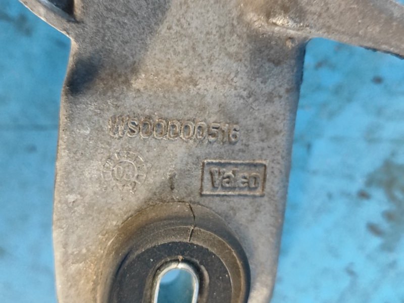 Трапеция стеклоочистителей TUNDRA 07-13 2008 4.0 1GRFE