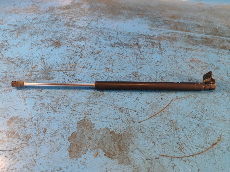 Амортизатор крышки багажника правый 6 GJ 12-