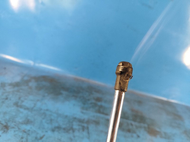 Амортизатор крышки багажника правый 6 GJ 12-