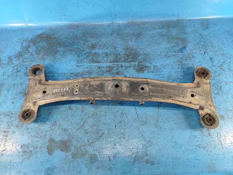 Балка задней подвески TOYOTA CAMRY 20 96-02 51206-06042 Б/У