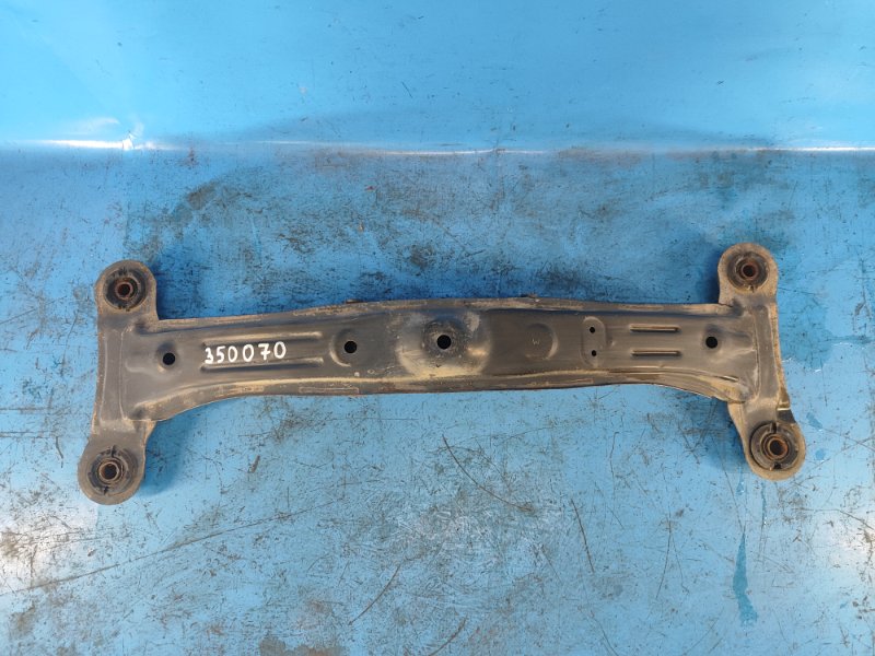 Балка задней подвески TOYOTA CAMRY 20 96-02 51206-06042 Б/У