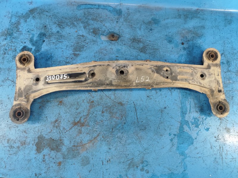 Запчасть балка задней подвески TOYOTA CAMRY 20 96-02 51206-06042 Б/У Балка задней подвески TOYOTA CAMRY 20 96-02 51206-06042 Б/У