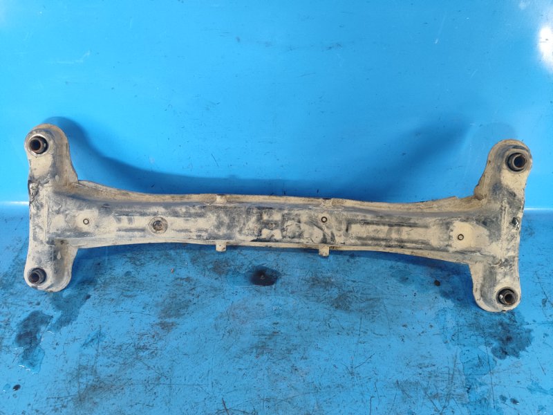 Балка задней подвески TOYOTA CAMRY 20 96-02 Балка задней подвески TOYOTA CAMRY 20 96-02