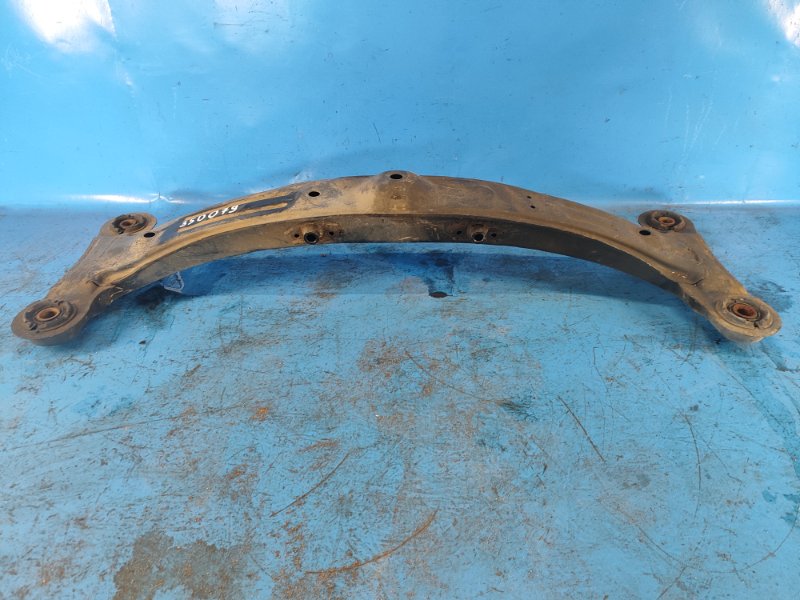 Балка задней подвески ES300 96-01