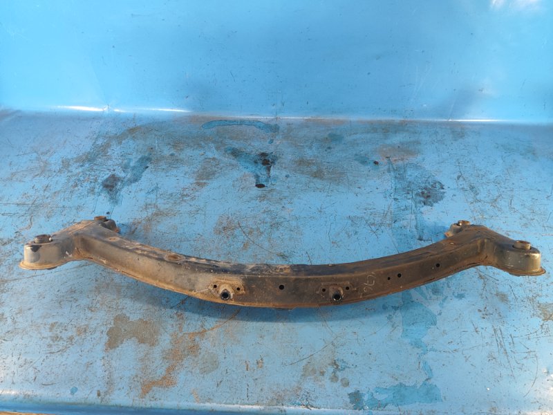 Балка задней подвески ES300 96-01