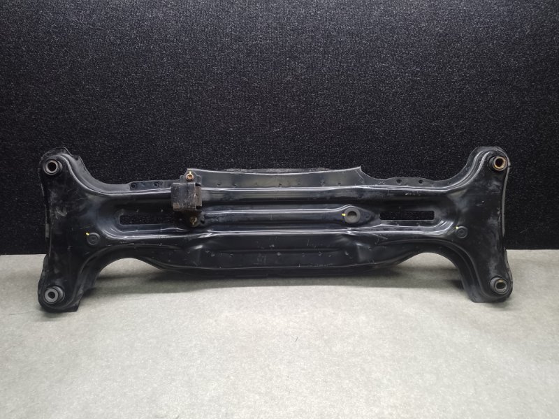 Балка задней подвески CAMRY 40 06-11