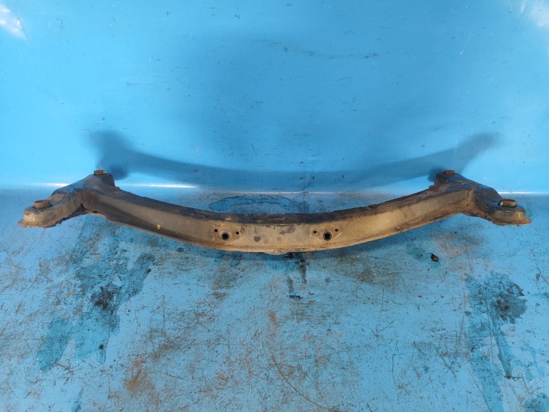 Балка задней подвески ES300 96-01