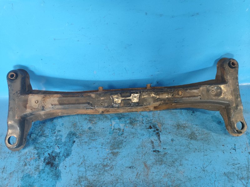 Балка задней подвески ES300 96-01