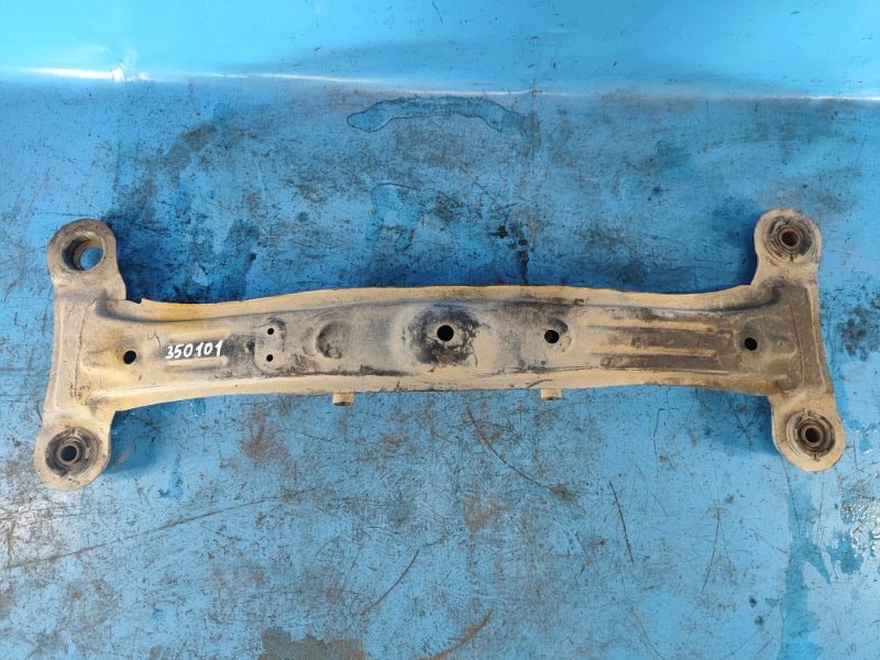 Балка задней подвески LEXUS ES300 96-01 5120633040 Б/У