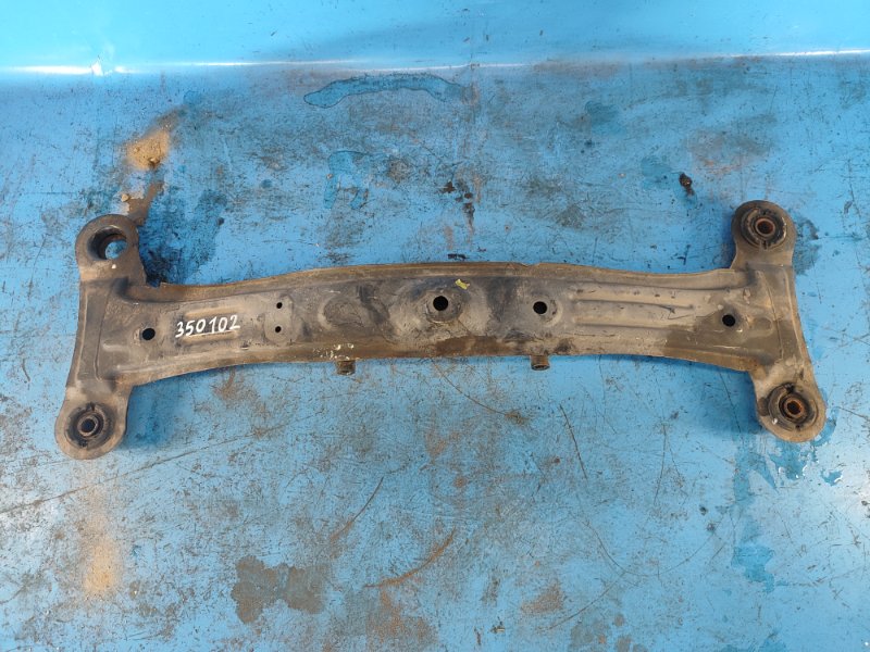 Балка задней подвески LEXUS ES300 96-01 5120633040 Б/У