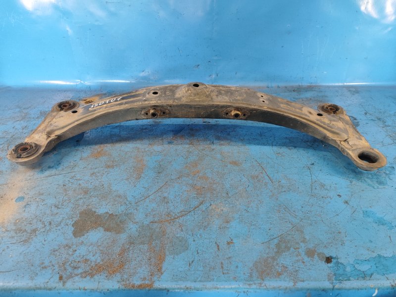 Балка задней подвески ES300 96-01