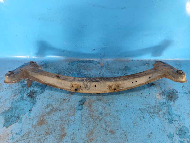 Балка задней подвески ES300 96-01