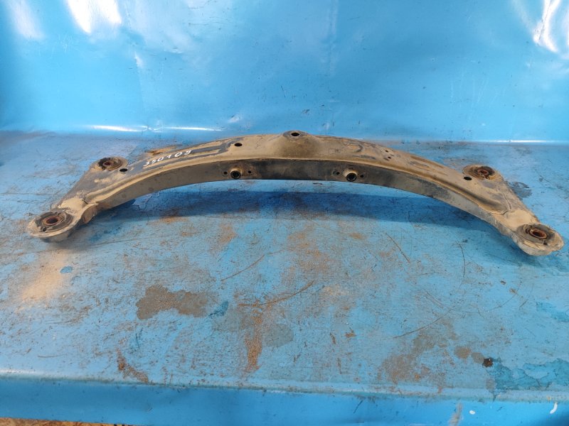 Балка задней подвески ES300 96-01