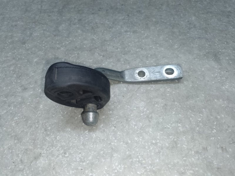 Крепление глушителя CAMRY 40 06-11