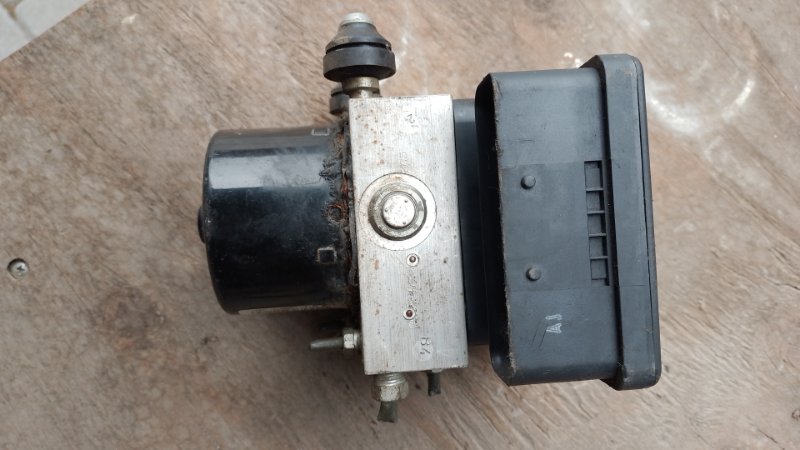 Блок ABS MITSUBISHI OUTLANDER XL 05-13 Блок ABS MITSUBISHI OUTLANDER XL 05-13