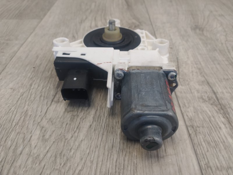 Моторчик стеклоподъемника передний левый JOURNEY 08-20 2008 3.5 EGF Моторчик стеклоподъемника передний левый JOURNEY 08-20 2008 3.5 EGF