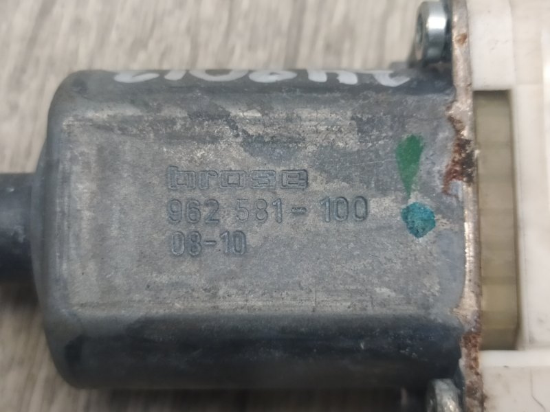 Моторчик стеклоподъемника передний левый JOURNEY 08-20 2008 3.5 EGF Моторчик стеклоподъемника передний левый JOURNEY 08-20 2008 3.5 EGF