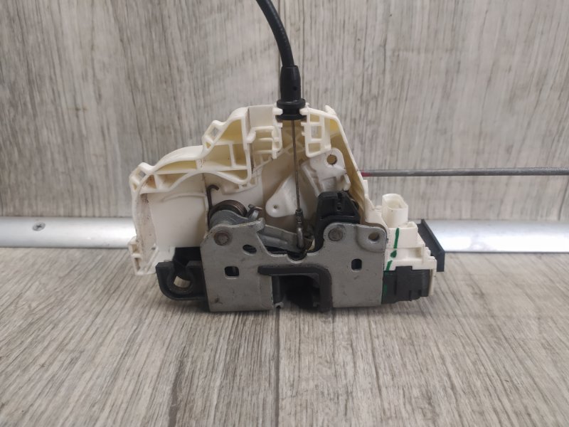 Замок двери передний правый DODGE JOURNEY 08-20 3.5 EGF