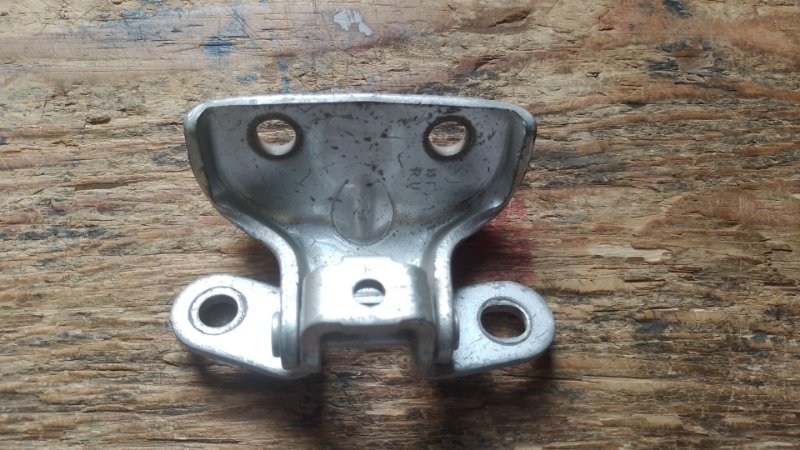 Петля двери I30 GD 12-17