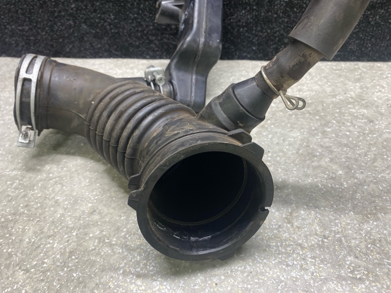 Патрубок воздушного фильтра CAMRY 55 14-17 2016 2.5 2ARFXE