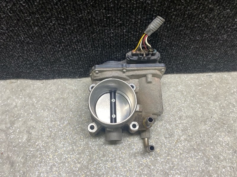 Дроссельная заслонка TOYOTA CAMRY 55 14-17 2016 2.5 2ARFXE 22030-0V050 Б/У