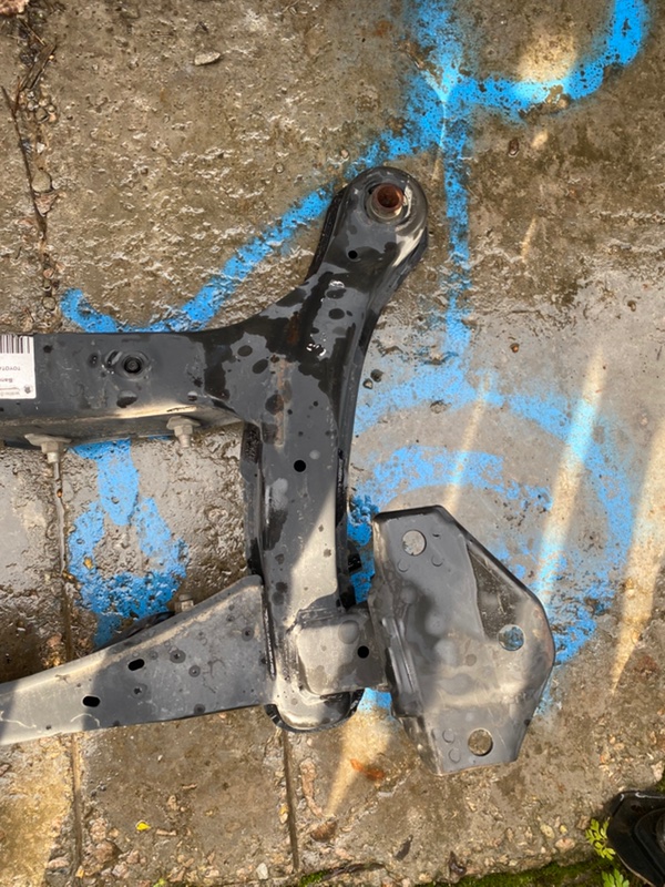 Балка задней подвески VENZA 09-16