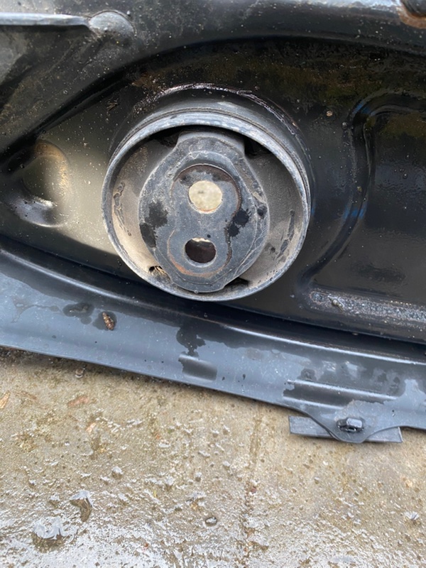 Балка задней подвески VENZA 09-16