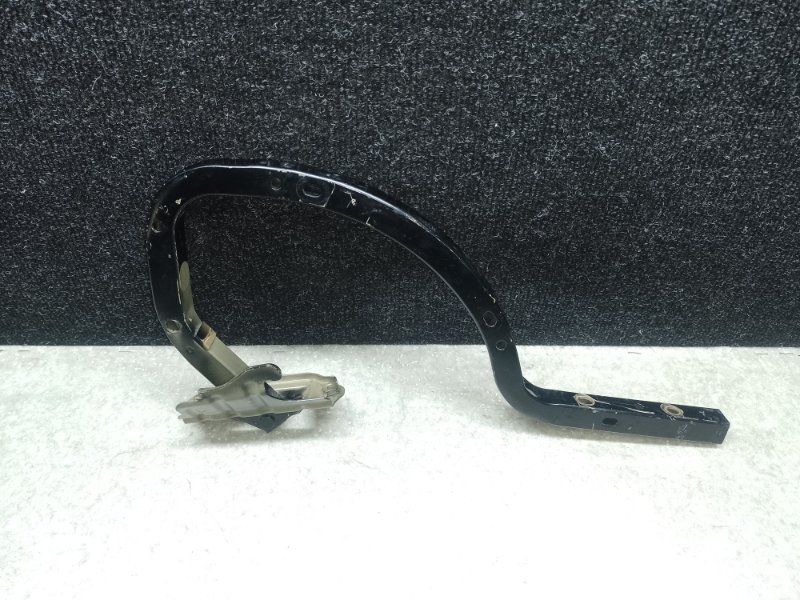 Петля крышки багажника левая TOYOTA CAMRY 55 14-17 2014 2.5 2ARFE 64520-06030 Б/У